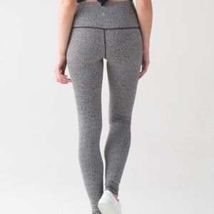 Lululemon Gray/Black Leggings (Size 4)